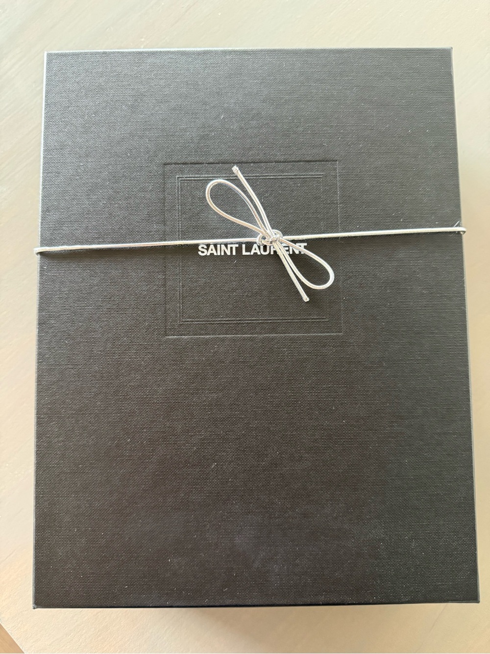 Saint Laurent Cassandre Matelassé Leather Wallet on a chain - Picture 3 of 16